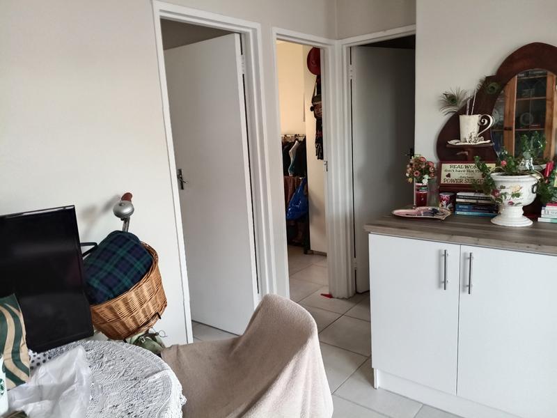 2 Bedroom Property for Sale in Pinelands Western Cape